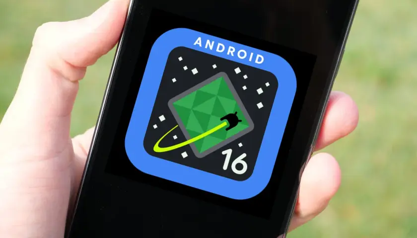 Ikona Android 16 na ekranie telefonu. Zielona, geometryczna wyspa na ciemnym tle z białymi kropkami.
