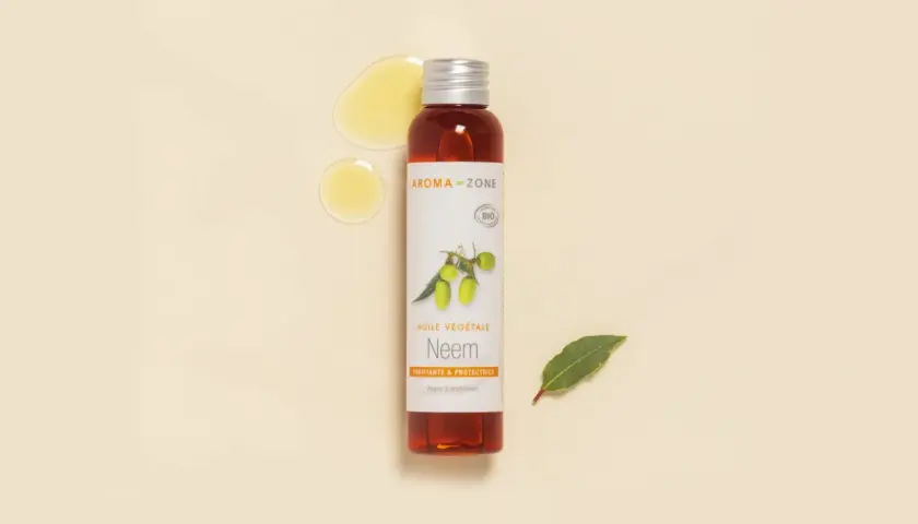 Flacon d'huile végétale de Neem bio, purifiante et protectrice pour peaux à problèmes. Découvrez les bienfaits de l'huile de neem.