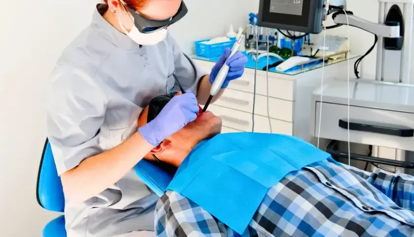 Jak skutecznie leczyć pieczenie w jamie ustnej i odzyskać komfort
