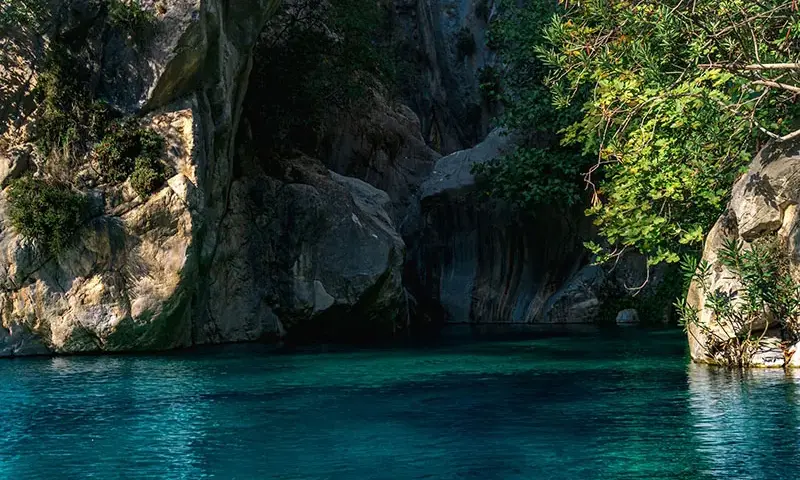 Kemer atrakcje: Odkryj cuda natury, historii i przygody!