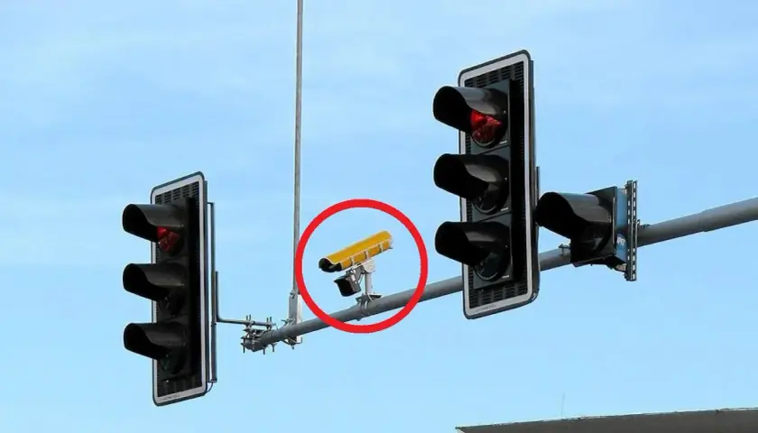 Kamery Red Light: Gdzie są, jak działają i ile kosztuje mandat?