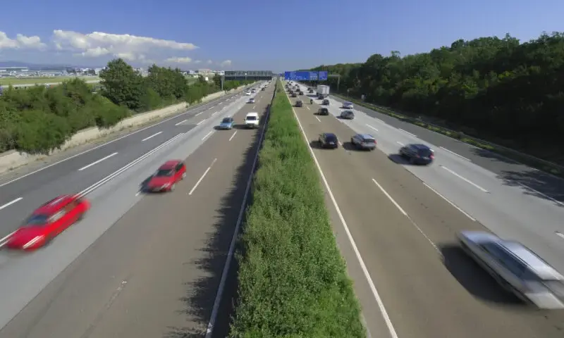 Jakie jest ograniczenie na autostradzie w Polsce? Sprawdź, zanim wyruszysz