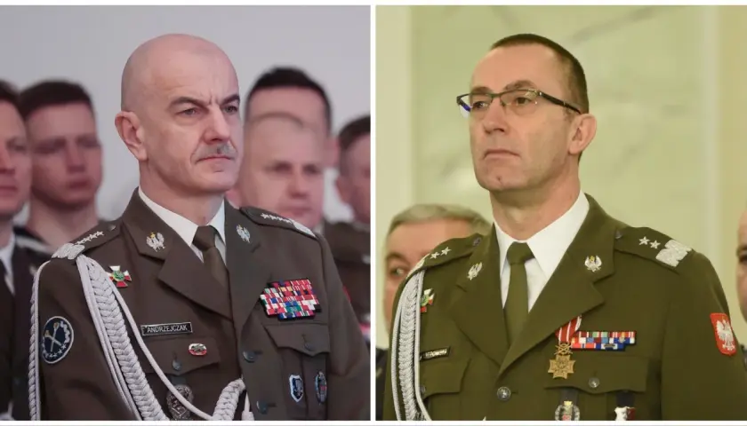 Dwóch generałów z dwoma gwiazdkami w wojsku, w mundurach galowych, z orderami i odznaczeniami.
