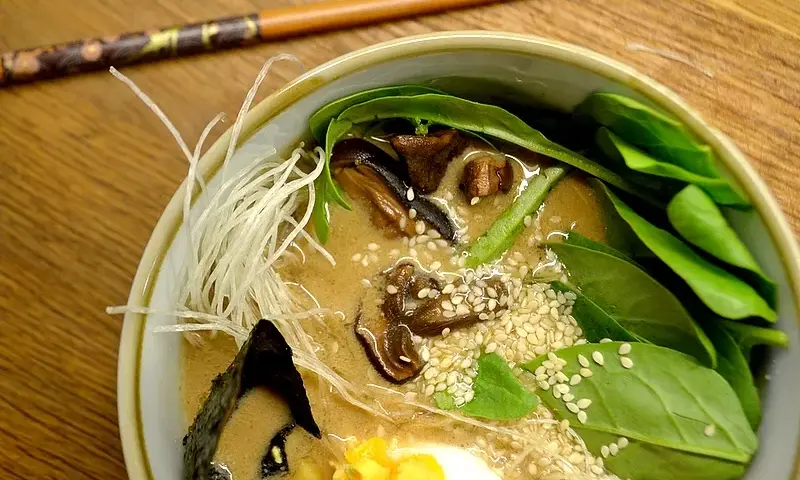 Czy można jeść ramen w ciąży? Sprawdź, co warto wiedzieć!