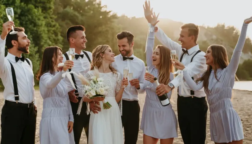 Jak ubrać się na wesele? Zasady, trendy, inspiracje dla każdego!
