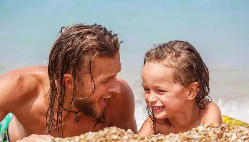 Vacaciones monoparentales: experiencias únicas para disfrutar con tus hijos