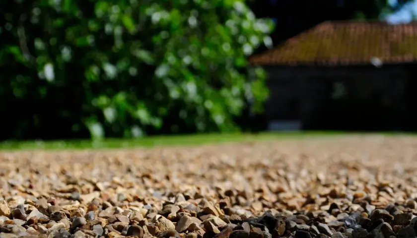 Ile kamienia na podjazd? Oblicz dokładnie potrzebną ilość materiału