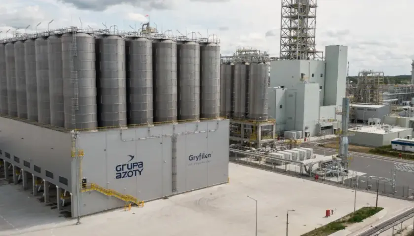Jak Grupa Azoty na GPW radzi sobie z wielką konkurencją chemiczną?