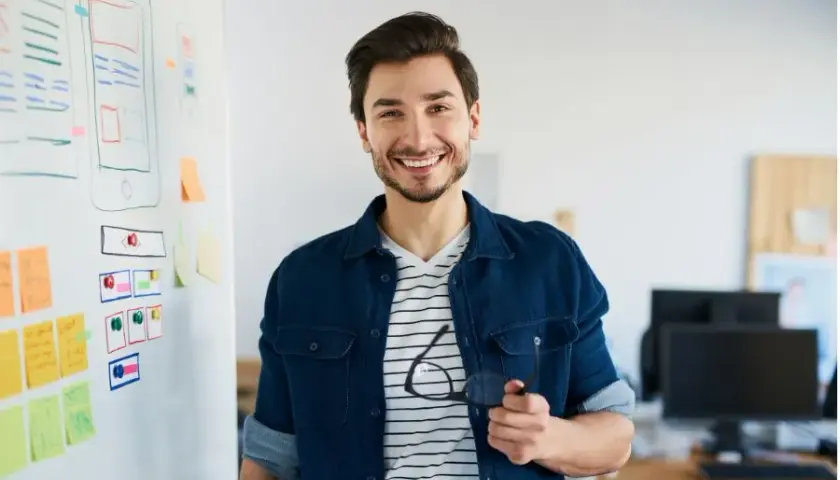 Realne zarobki na tworzeniu stron internetowych: od freelancera do etatu