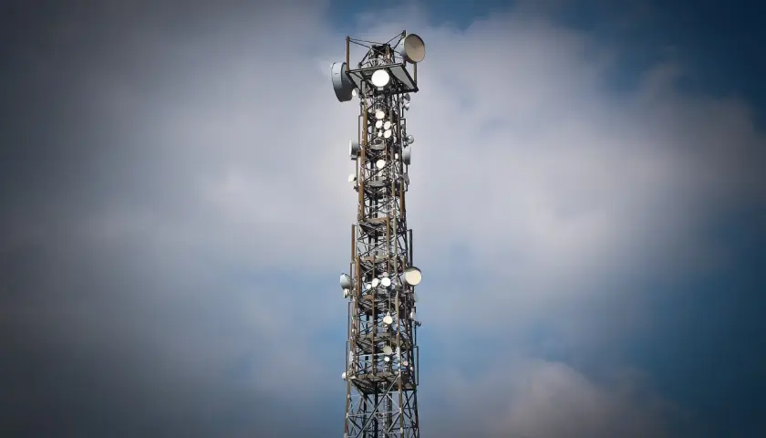 Jaki czynsz za maszt telefonii komórkowej? Sprawdź, ile możesz zarobić