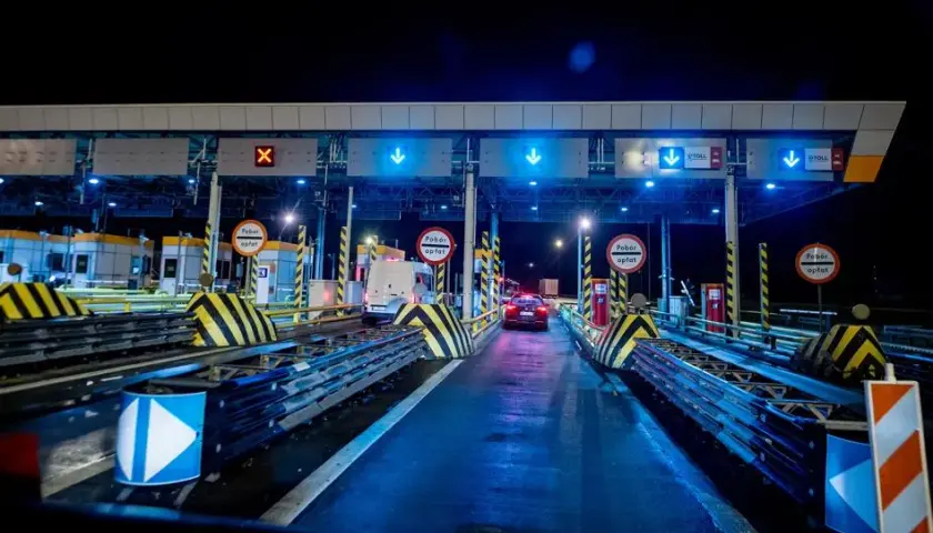 Czy na autostradzie A2 można płacić na bramkach? Sprawdź metody płatności