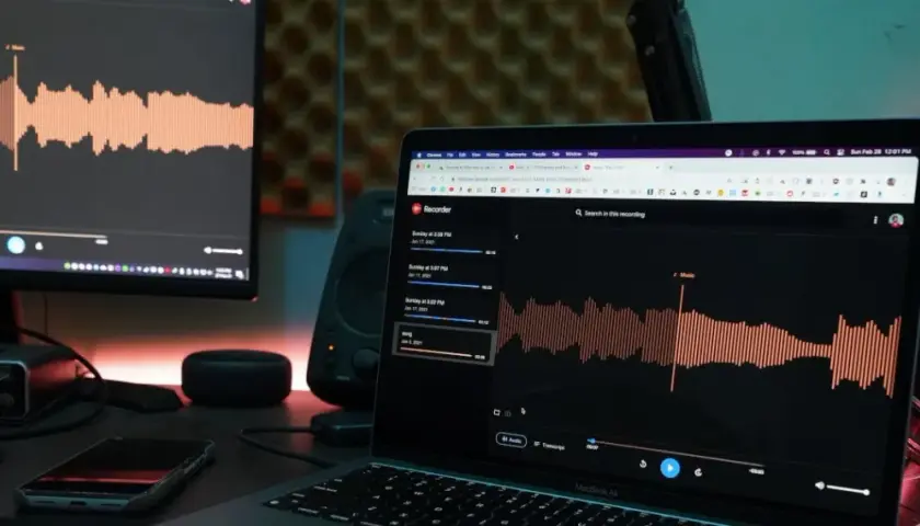 Jaki monitor do MacBooka? Najlepsze opcje, które poprawią Twoją pracę