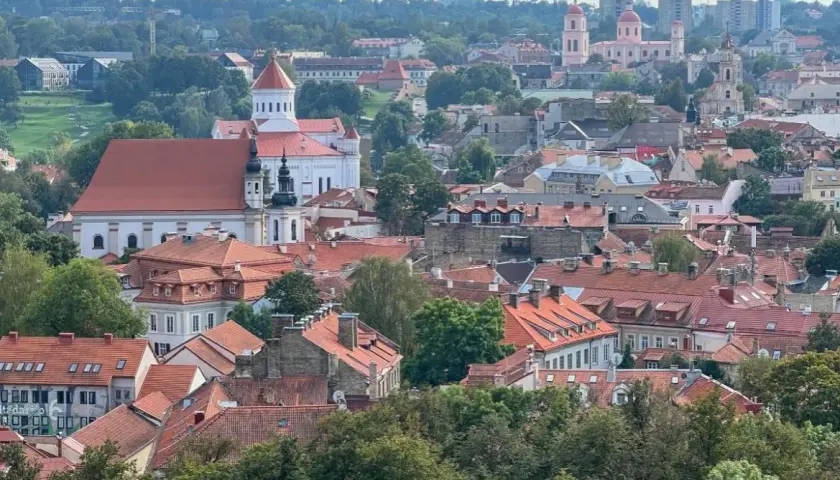 Najlepsze pamiątki i smakołyki, które warto przywieźć z Wilna - Poradnik 2024