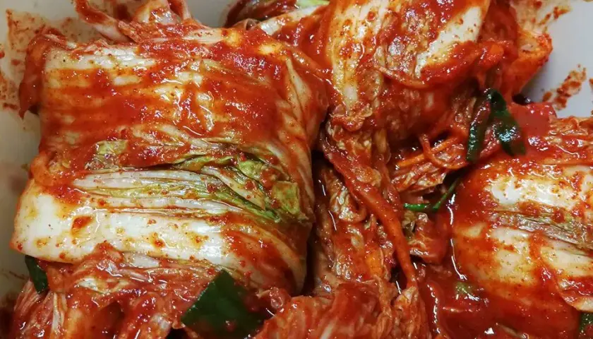 Kimchi w Warszawie: Gdzie kupić i jak wybrać najlepsze?