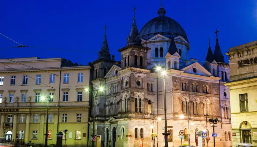 Łódź zaskakuje! Co warto zwiedzić? Kompletny przewodnik + plany