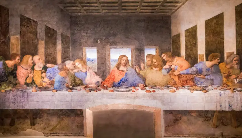 Das letzte Abendmahl in Mailand: Jesus sitzt mit seinen Jüngern am Tisch, die Emotionen sind greifbar.
