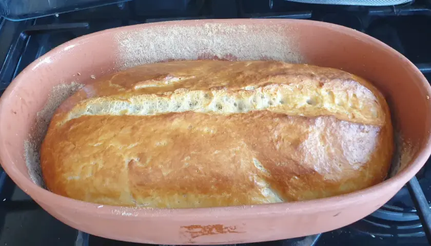 Jak upiec idealny chleb z garnka rzymskiego na drożdżach: przepis krok po kroku