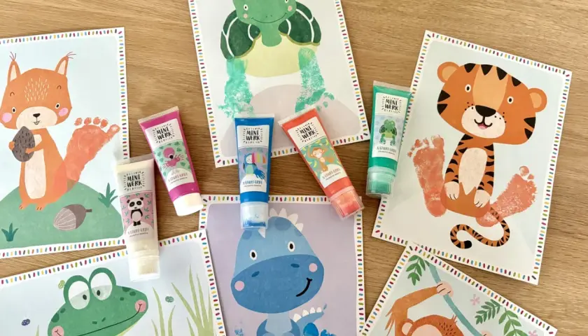 Kreative Fingerfarben Ideen: Bunte Tierbilder mit Hand- und Fußabdrücken entstehen. Perfekt für kleine Künstler!