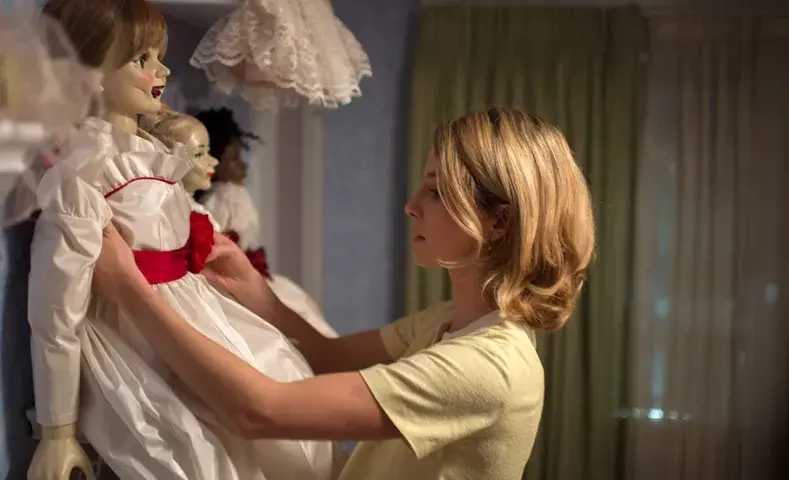 Annabelle: Wszystkie Części - Kompletny Przewodnik po Serii Horrorów