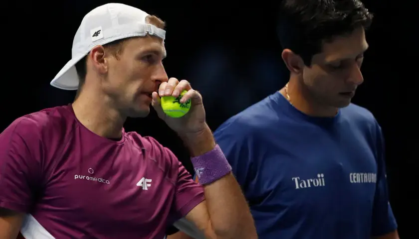 Hurkacz i Kubot: Wyniki meczów debla, analiza spotkań i osiągnięcia