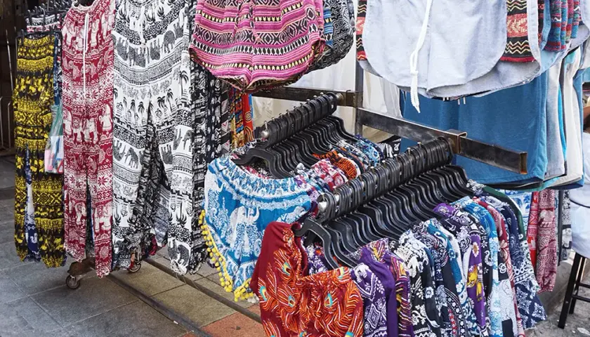 Co kupić w Tajlandii ubrania – najlepsze lekkie materiały i akcesoria