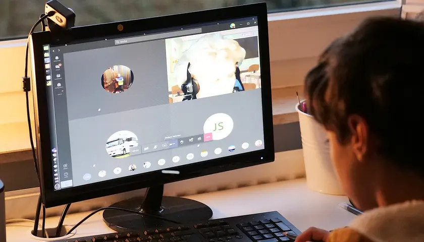 Innowacyjne metody nauczania: Jak nowe technologie wpływają na proces edukacyjny?