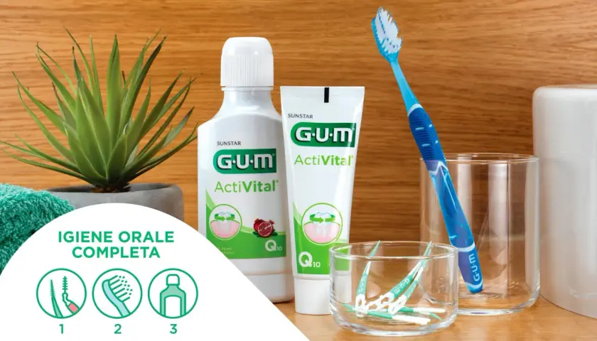 Scopri come pulire bene i denti con il kit GUM ActiVital: collutorio, dentifricio e spazzolino per un'igiene orale completa.