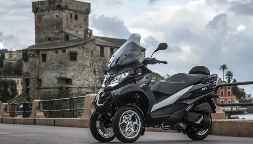 Piaggio MP3 500/530 HPE: Przyspieszenie czy wystarczy na kat. B?
