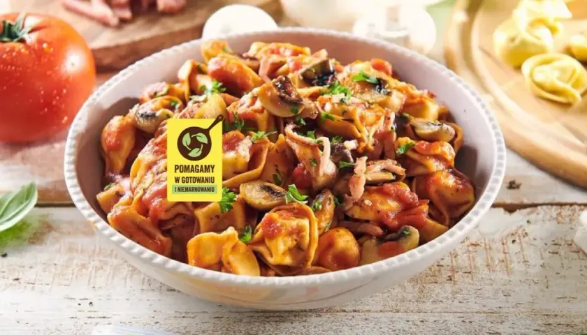 Tortellini z szynką parmeńską: Szybkie przepisy, sosy i triki!