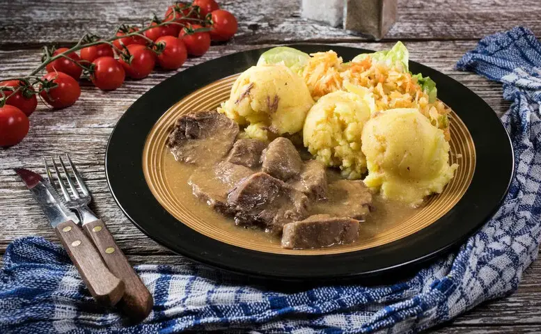 Jak oczyścić ozorki wieprzowe - uniknij najczęstszych błędów w kuchni