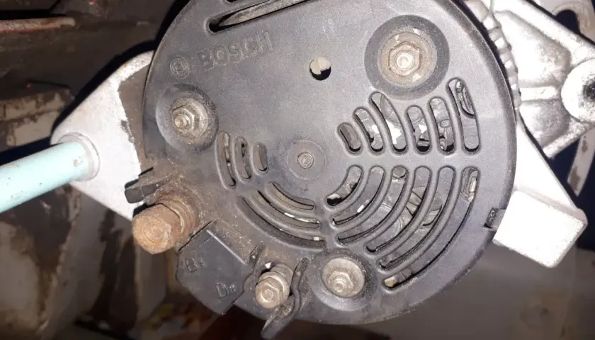 Jak podłączyć alternator Zetor 7211 - uniknij typowych błędów i usterek