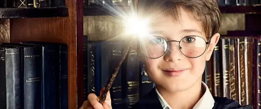 Ile lat ma Harry Potter w 2 części? Zaskakujące fakty o jego wieku