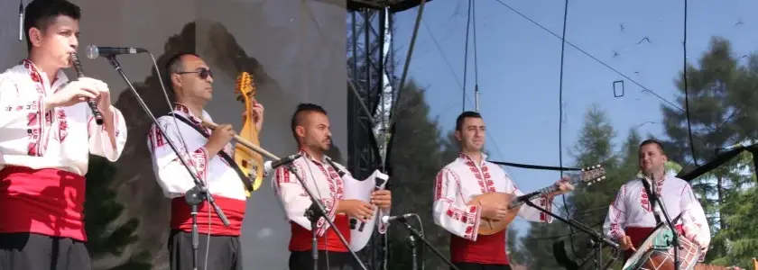 Instrumenty ludowe naszego regionu - tradycja i rękodzieło