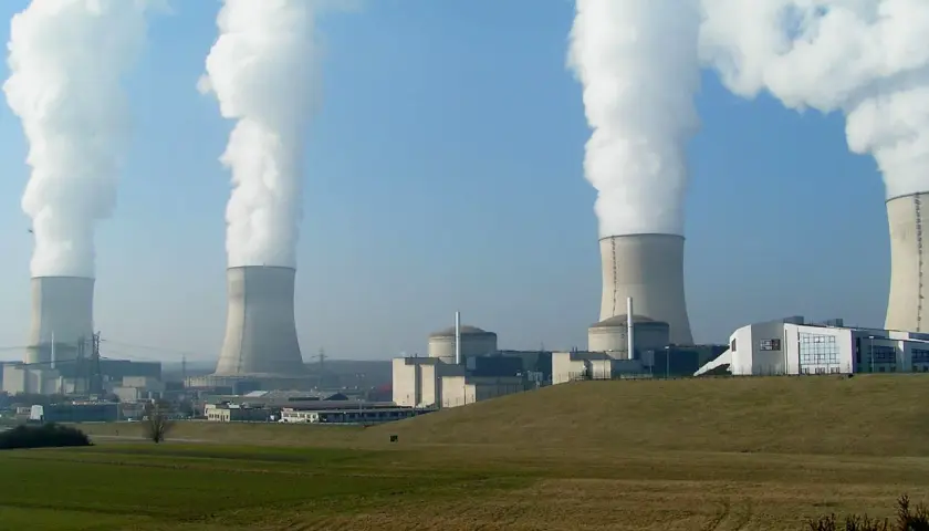 Jądrowa czy atomowa? Prawda o elektrowniach i planach Polski