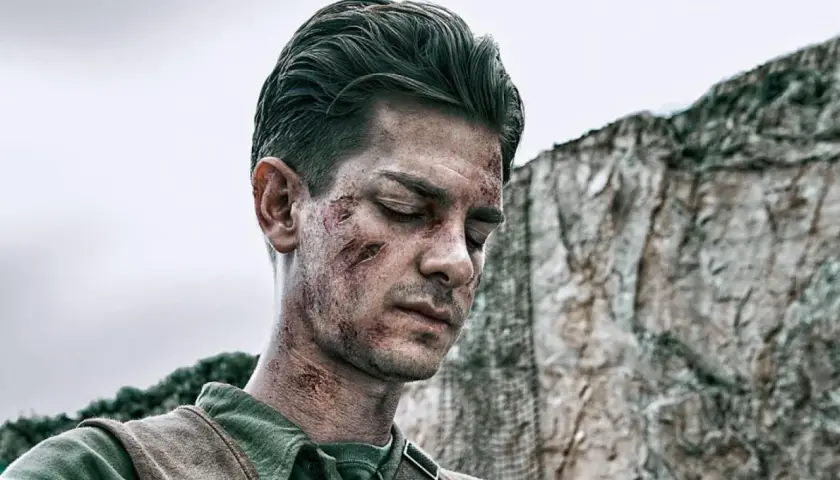 Przełęcz ocalonych recenzja: Czy film naprawdę porusza serca?