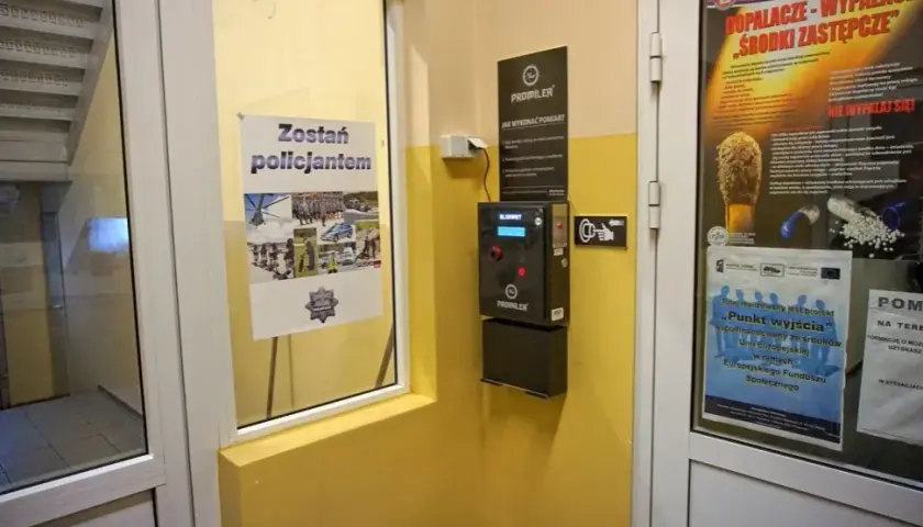 Czy badanie alkomatem na policji jest darmowe? Poznaj swoje prawa