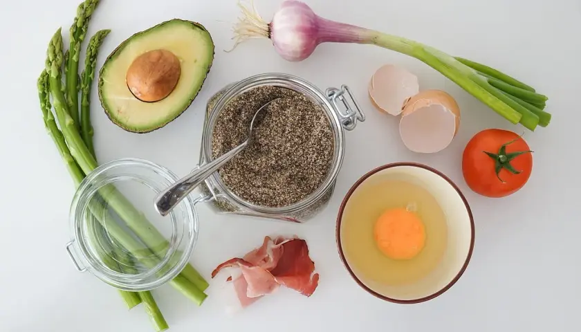Resztki pieczonego kurczaka: 15-minutowe obiady zero waste!