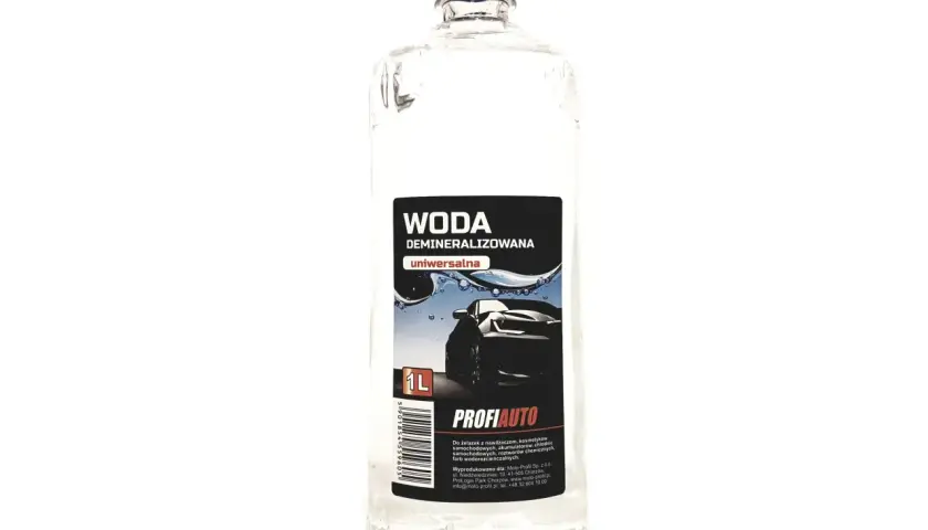 Butelka wody demineralizowanej ProfiAuto. Idealna do żelazek, kosmetyków samochodowych i chłodnic.