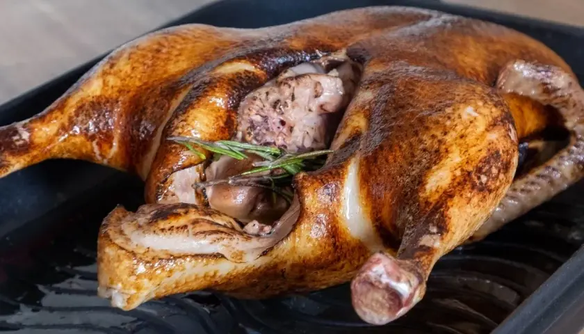 Jakie przyprawy do gęsi, aby wydobyć pełnię smaku i aromatu?