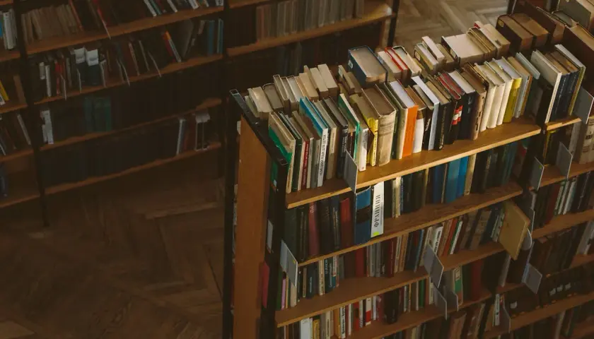Dlaczego czytanie o historii może być ważne dla rozwoju osobistego?