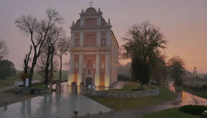 Sanktuarium w Skrzatuszu: historia, cuda i znaczenie dla pielgrzymów