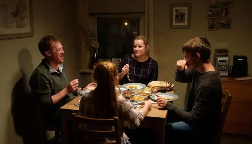 Nie ma nas w domu - recenzja poruszającego filmu o życiu rodziny