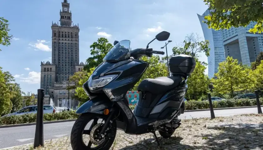 Motorower – prawda o jego statusie prawnym. Czy to naprawdę pojazd silnikowy?