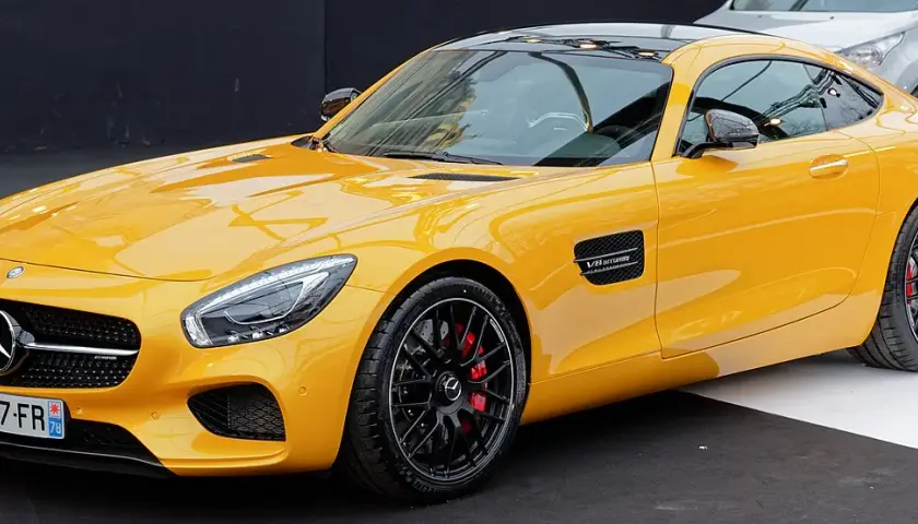 Mercedes-Benz AMG GTS – osiągi, luksus i emocje za kierownicą