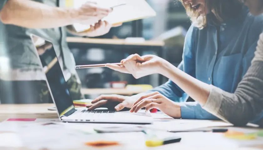 FunkyMEDIA i marketing internetowy: Klucz do osiągnięcia przewagi konkurencyjnej