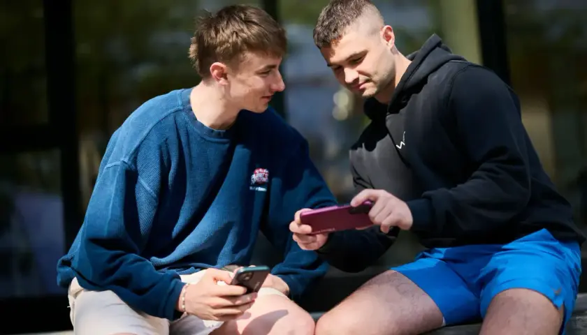 Jak przenieść zdjęcia z Androida na iPhone bez utraty jakości
