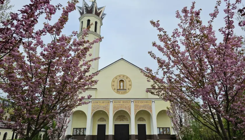 Sanktuarium Piaseczno - historia, cuda i pielgrzymki w jednym miejscu