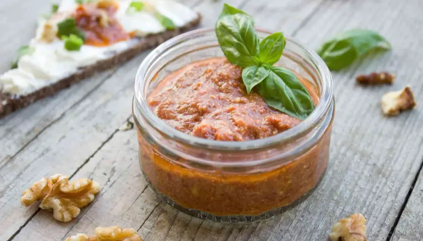 Pesto czerwone z czym jeść - zaskakujące połączenia smakowe, które pokochasz