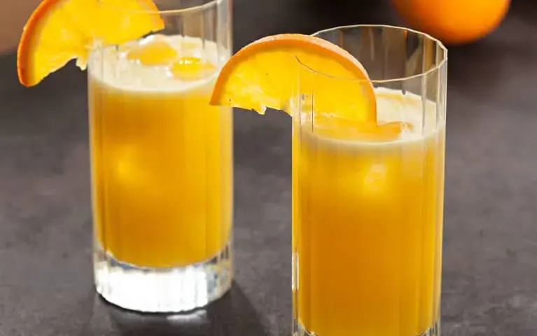 Szybki przepis na pyszny drink cytrusowy w Thermomixie, który zaskoczy gości