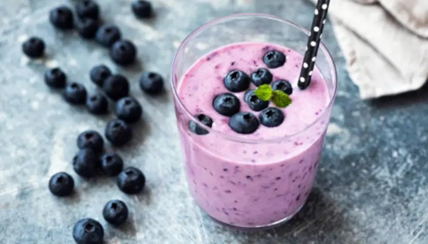 Deliciosos batidos de fruta y leche que mejoran tu salud diaria